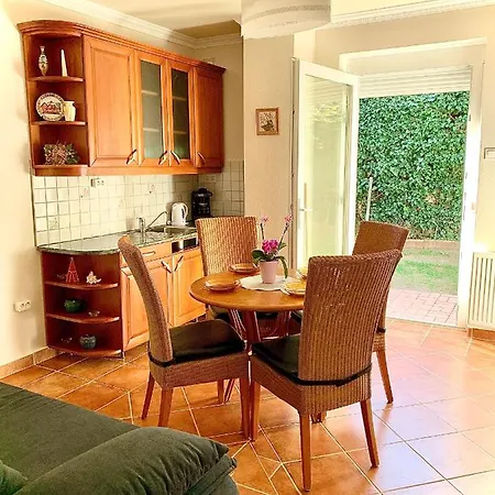 Balaton Apartamento *